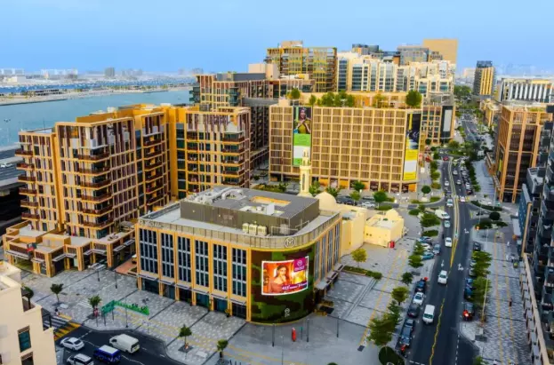 Gold District'te açılan lüks mağazalar