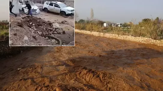 Mersin’de Şiddetli Sel Felaketi: 12 Kişi Kurtarıldı, 51 Ev ve İş Yeri Su Basınına Maruz Kaldı