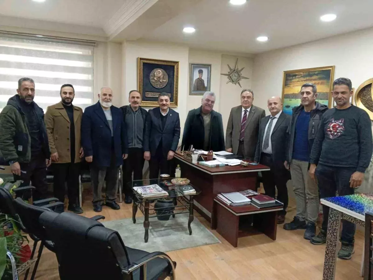 Esnaf Odası Yeni Yönetimi İlk Toplantısını Gerçekleştirdi