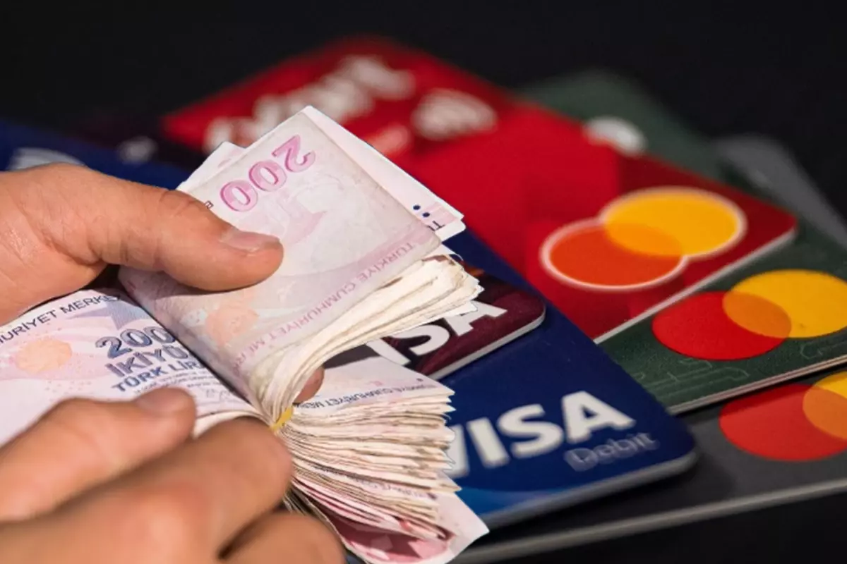 Kredi kartı ve kredilerde yeni düzenleme görseli