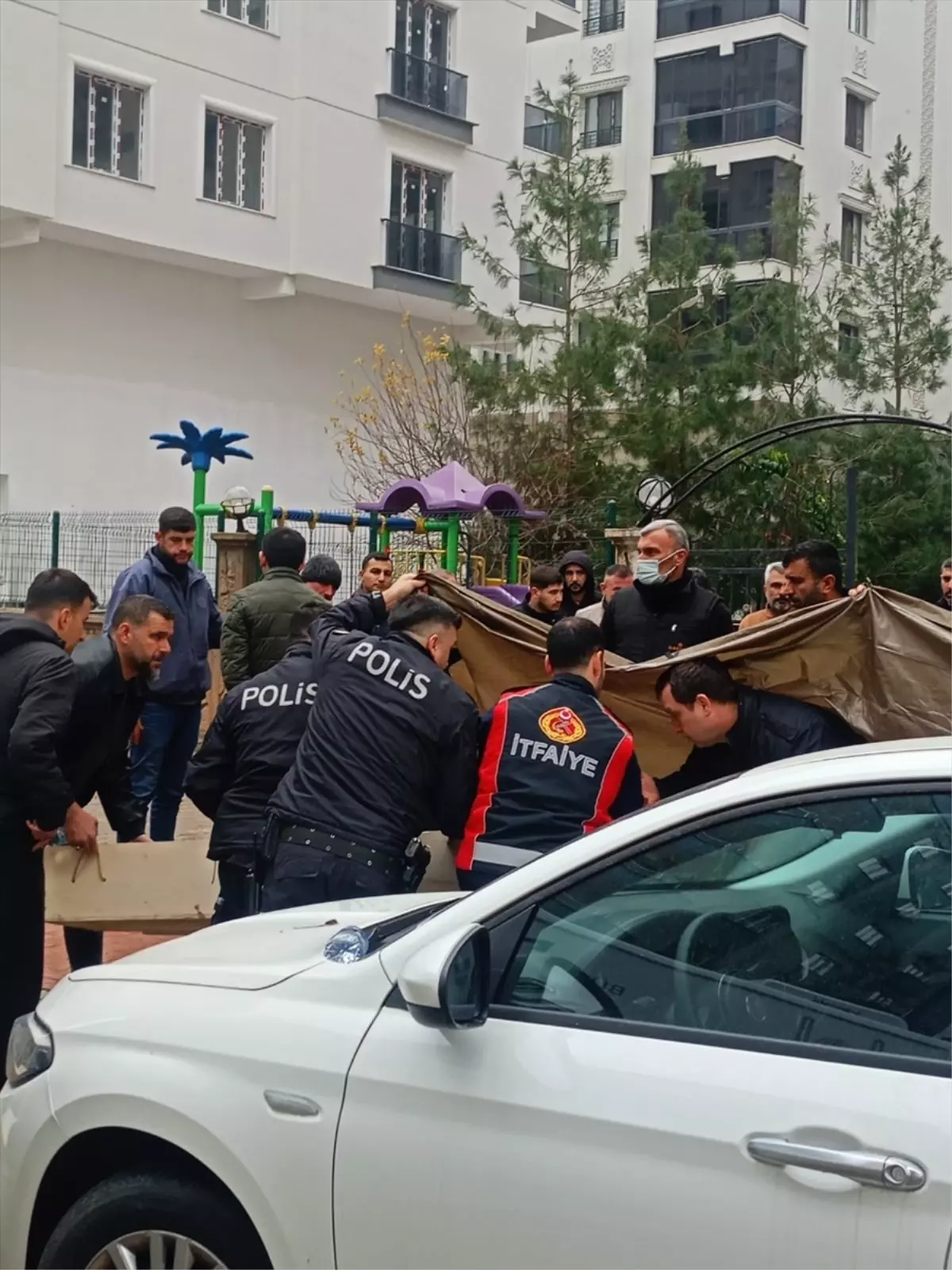 Mardin’in Kızıltepe İlçesinde 76 Yaşındaki Kadın Balkon Çökmesi Sonrası Hayatını Kaybetti