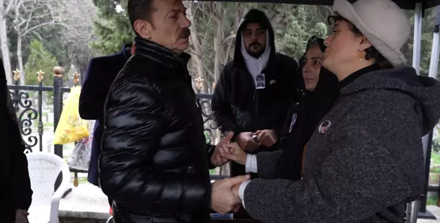 Tören alanındaki kalabalık