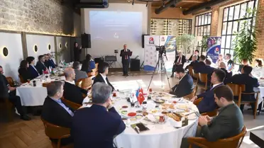 Bakü'de Türkiye‑Azerbaycan Ekonomik İşbirliği Zirvesi: Yeni Fırsatlar ve Projeler