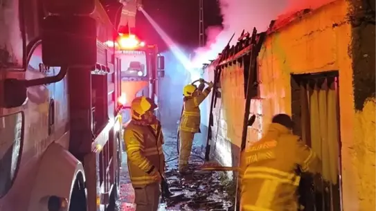 Manyas'ta Samanlık Yangını Kontrol Altına Alındı