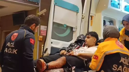 İnegöl'de Çıkan Bıçaklı Kavga Sonucu 16 Yaşındaki Genç Yaralandı