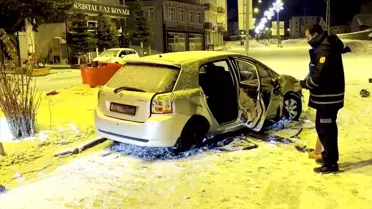 Sarıkamış’ta Refüje Çarpan Otomobilde 4 Kişi Yaralandı