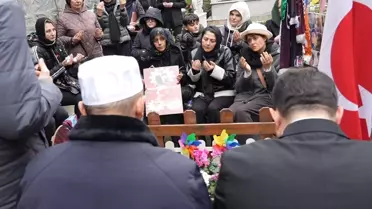 Mezarda Duygusal Anma Töreni: Mattia Ahmet Minguzzi ve Atlas Çağlayan'ın Anıları Bir Arada Yaşanıyor