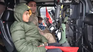 Muş Bulanık’ta Jandarma ve Çocuklar Kış Coşkusunu Paylaştı