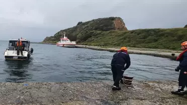 Marmara Denizi'nde Makine Arızalı Tekne Can Kurtarma Botuyla Güvence Altına Alındı