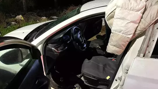 Balıkesir Gönen'de Park Halindeki Araçta Patlama: 2 Yaralı