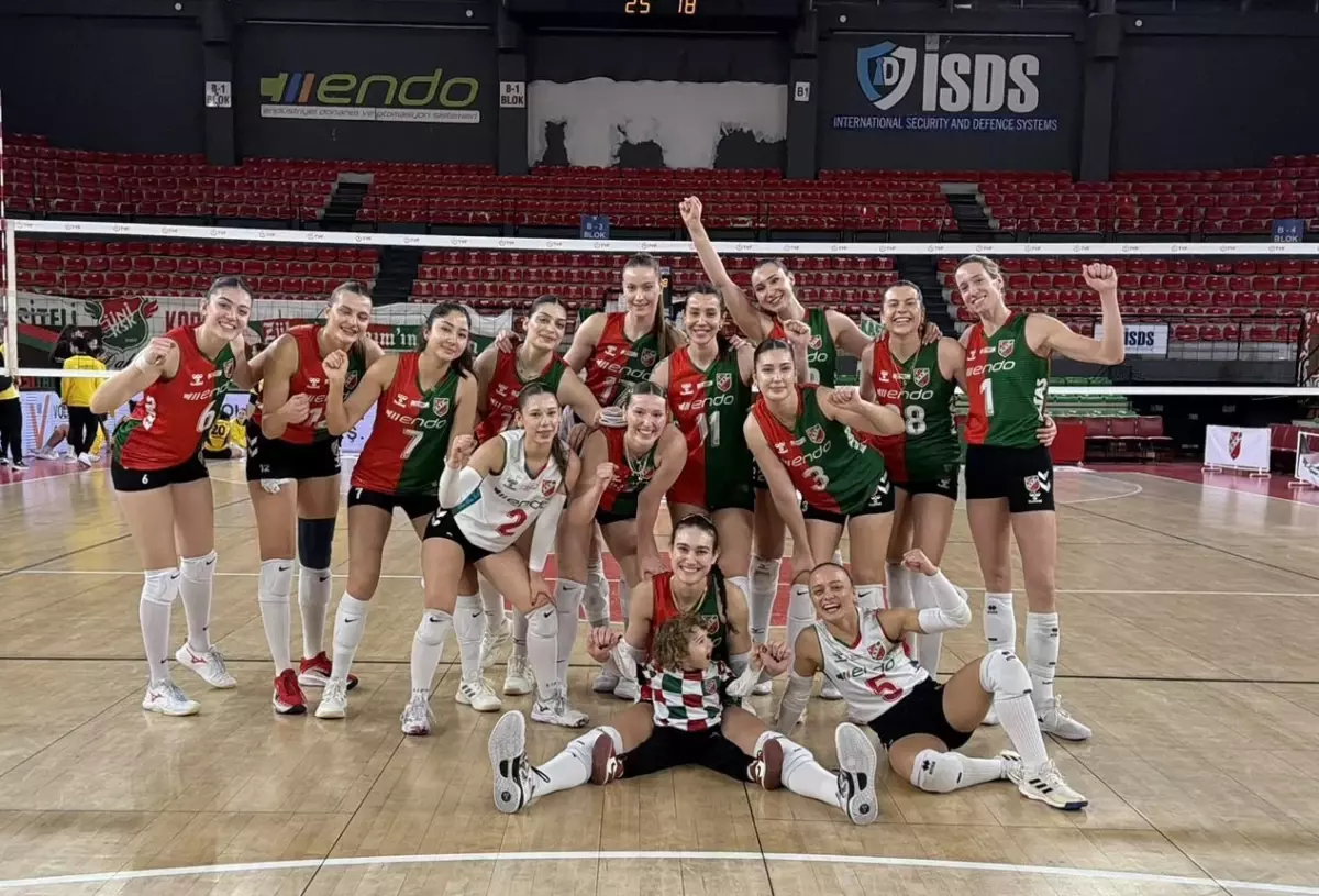 Karşıyaka, Fenerbahçe'yi Deplasmanda Konuk Ediyor