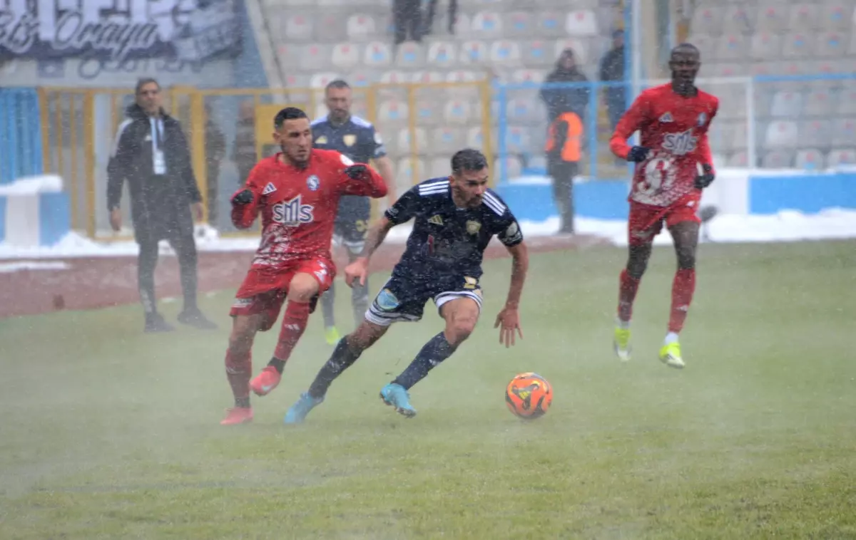 Erzurumspor FK, SMS Grup Sarıyerspor'u 4-0'lık Galibiyetle Geçti