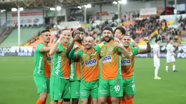 Eyüpspor, Alanyaspor'u 3-1 Yendi: Süper Lig'de Kritik Galibiyet