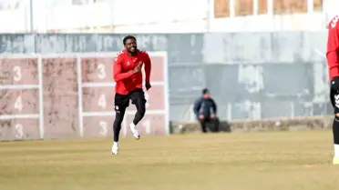 Sivasspor, Pendikspor Maçına Hazırlıklarını Tamamladı: Antrenman Rutinleri ve Beklentiler