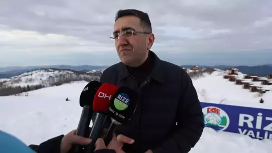 Rize Handüzü Yaylası'nda Dünya Kar Motosikleti Şampiyonası Türkiye'de Açıldı