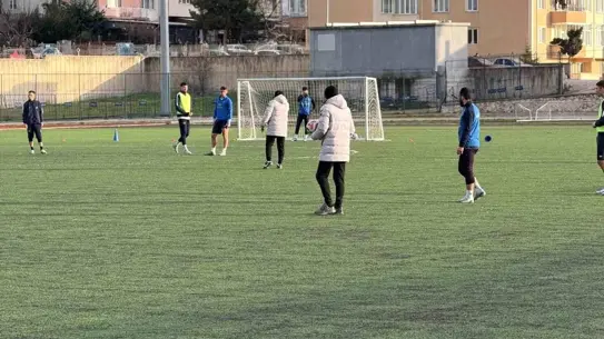 Söğütspor, Tavşanlı Belediyespor Maçına Hazır: Liderin 5 Puan Gerisinde