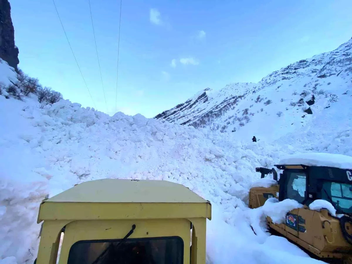 Şırnak'ta Çığ Felaketi: Beytüşşebap'ta 4 Köyün Ulaşımı Kesildi