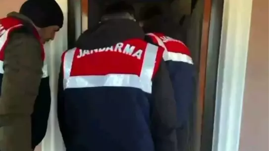 Ele geçirilen kaçak tütün ve ekipmanlar