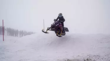 Şampiyonada kullanılan kar motosikleti