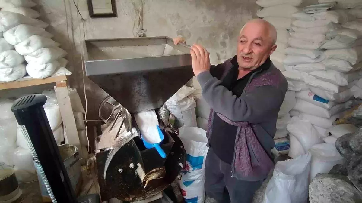 Yerköy'de 72 Yıllık Kaya Tuzculuğu Nesli Tükenme Tehlikesiyle Karşı Karşıya