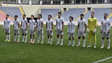 Maç sahası ve boş tribün