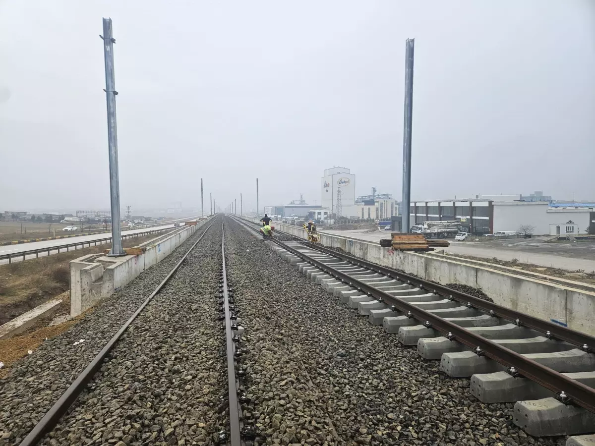 Başkentray Hattı Sincan‑Yenikent’e Uzanıyor: Ulaştırma Bakanı Uraloğlu Açıklıyor