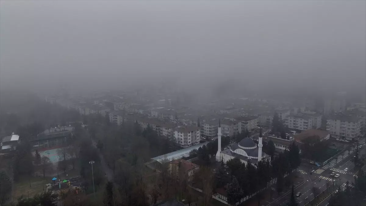 Gaziantep’te Yoğun Sis Görüş Mesafesini 20 Metreye Düşürdü