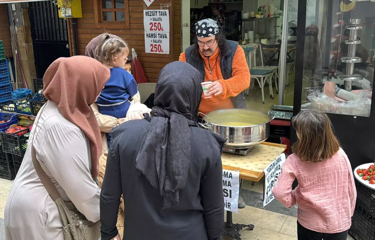 Fatsa’da Günlük 200 Bardak Çorba Dağıtan Gönüllü Onur Güngör’ün Sosyal Yardım Projesi