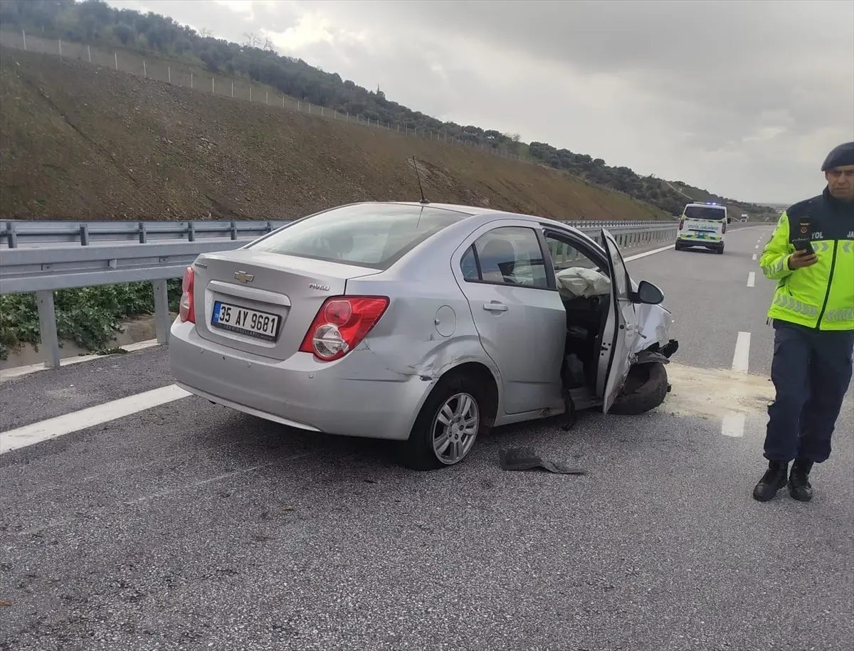 Nazilli'de Bariyer Çarpması Sonrası Araçta Büyük Yangın