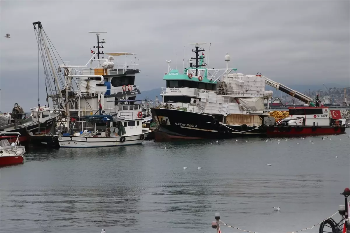 Tekirdağ’da Şiddetli Lodos Deniz Trafiğini Durdurdu