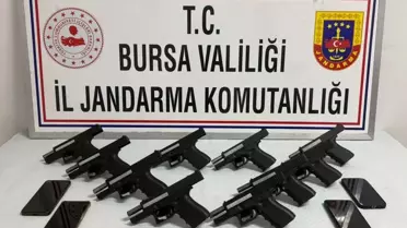 Ele geçirilen ruhsatsız tabancalar