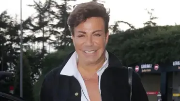 Fatih Ürek’in Son Yolculuğu: Kardeşi Gözyaşlarıyla Tabuta Yaslanıyor