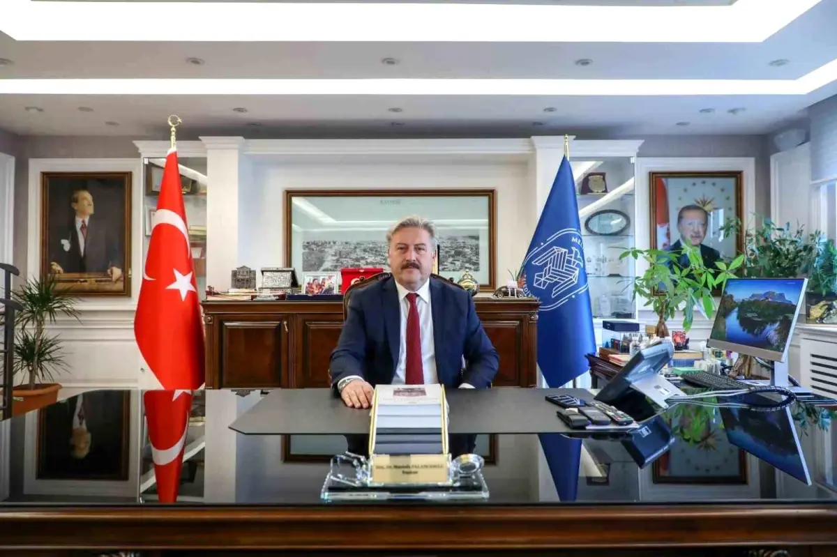 Melikgazi Belediye Başkanı Palancıoğlu'ndan Berat Kandili'nde Barış ve Huzur Dileği