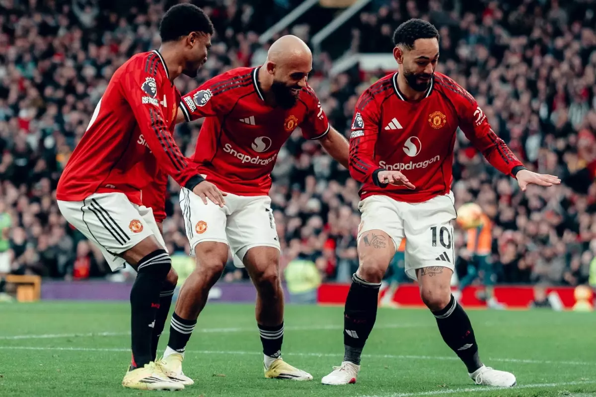 Manchester United, Fulham'ı 3-2'ye Çıkararak 85. Dakikada 2-0'ı Kaybetti