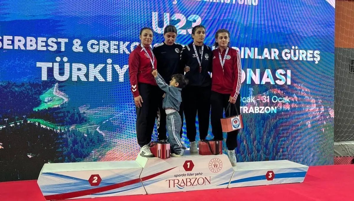 Trabzon’da U‑23 Güreş Şampiyonası’nda Suna Durmaz Gümüş Madalya Kazandı