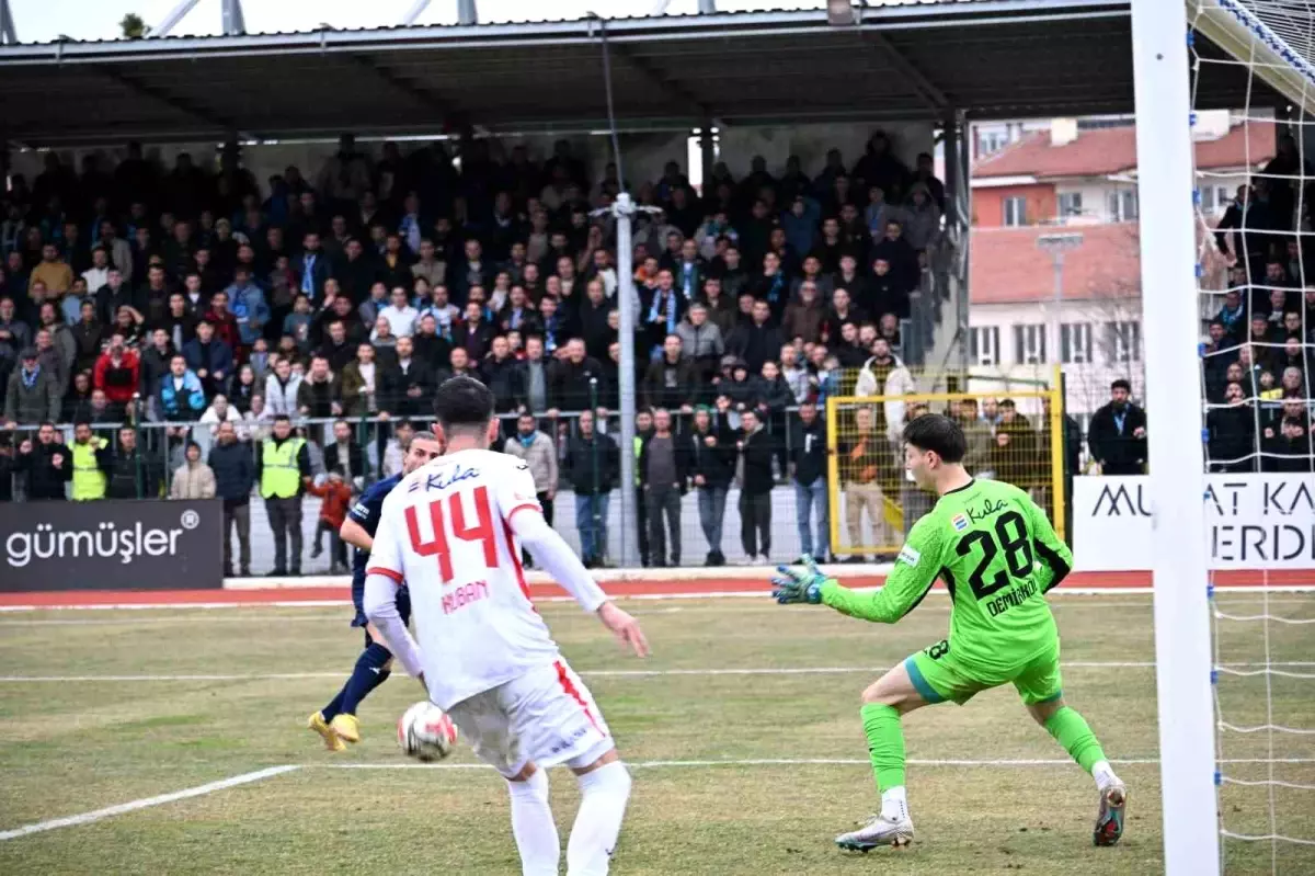 Kütahyaspor, Balıkesirspor'u 2-1'lik Galibiyetle Geçti