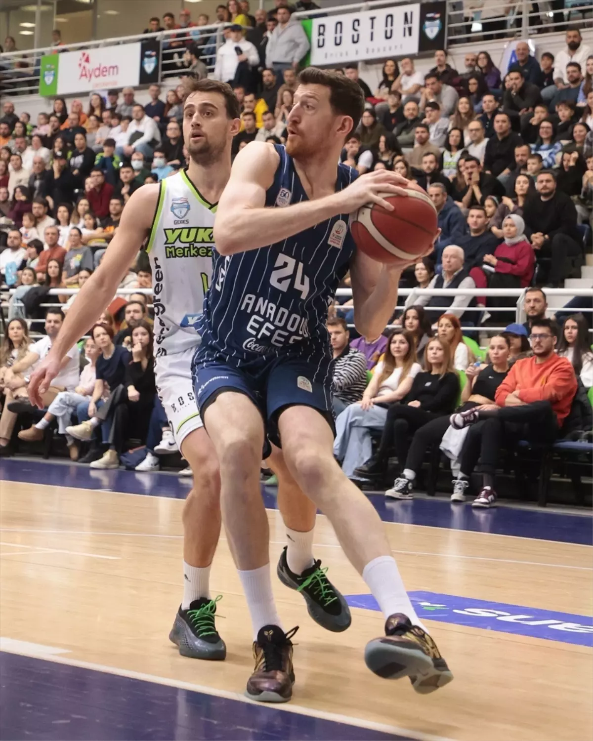 Yukatel Merkezefendi, Anadolu Efes'i 87-80 Skorla Geçti