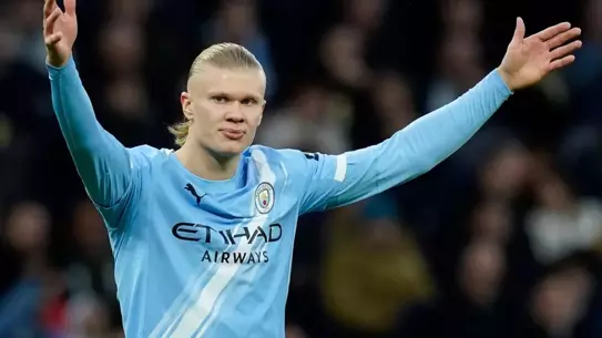 Maçta City'nin iki golünden birinin görüntüsü