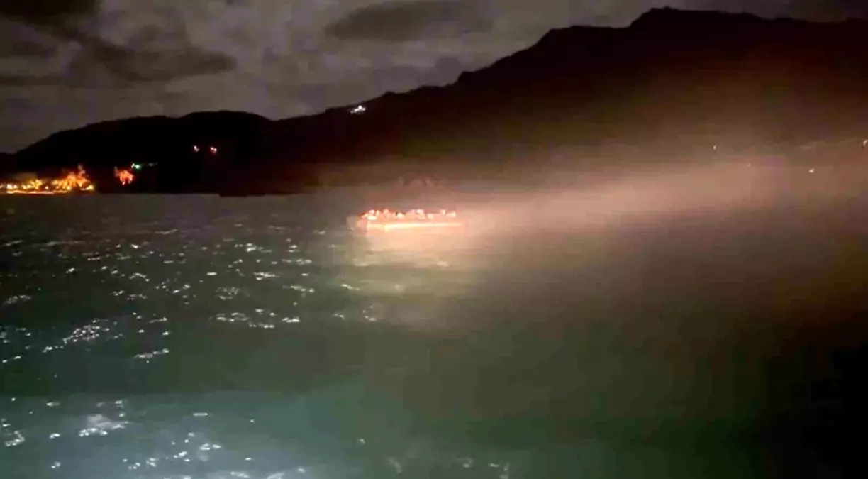 Ayvacık Sahilinde 22 Kaçak Göçmen Operasyonu: Sahil Güvenlik 22 Kişiyi Yakalandı