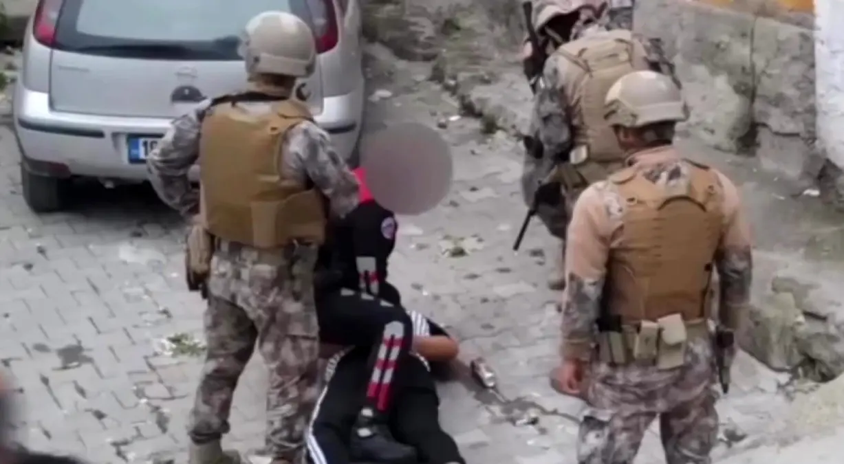 Çankırı’da Büyük Operasyon: 45 Aranan Kişi ve 5 Düzensiz Göçmen Yakalandı