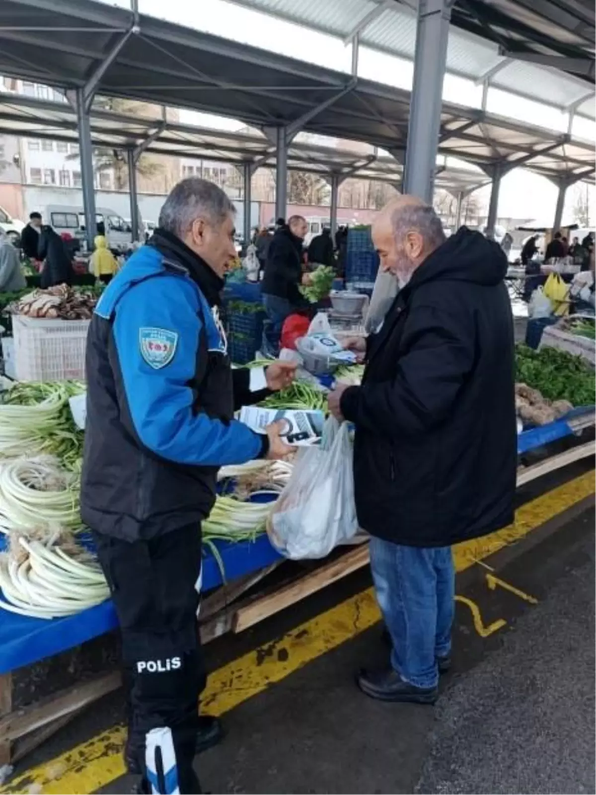 Niğde Emniyetinden Hırsızlık ve Dolandırıcılık Önleme Bilgilendirme Kampanyası
