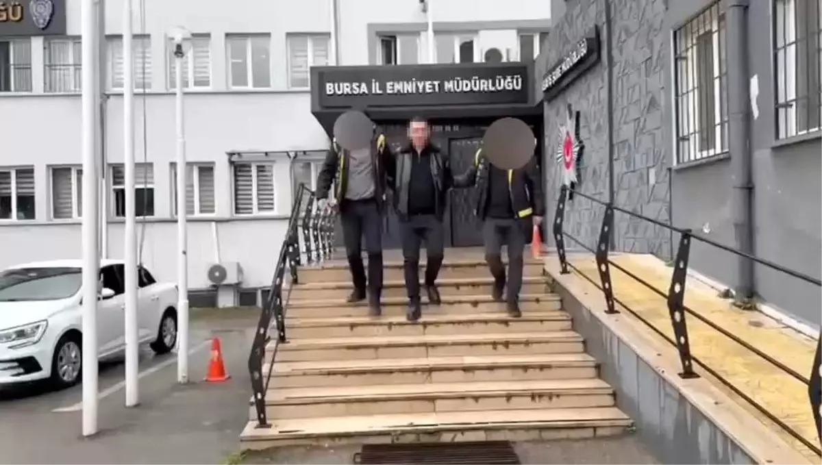 İnegöl’de Damat, Kayınbabasını Katleden Olayı Polis’e Teslim Etti