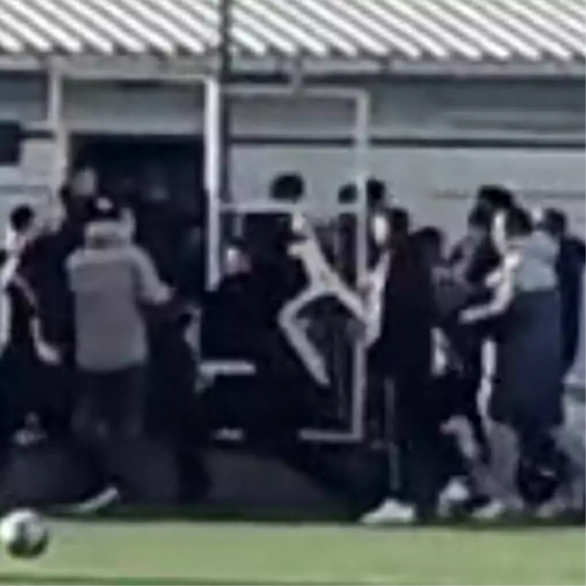 İzmir U18 Maçında Şiddetli Çatışma: Oyuncular Kavga Etti