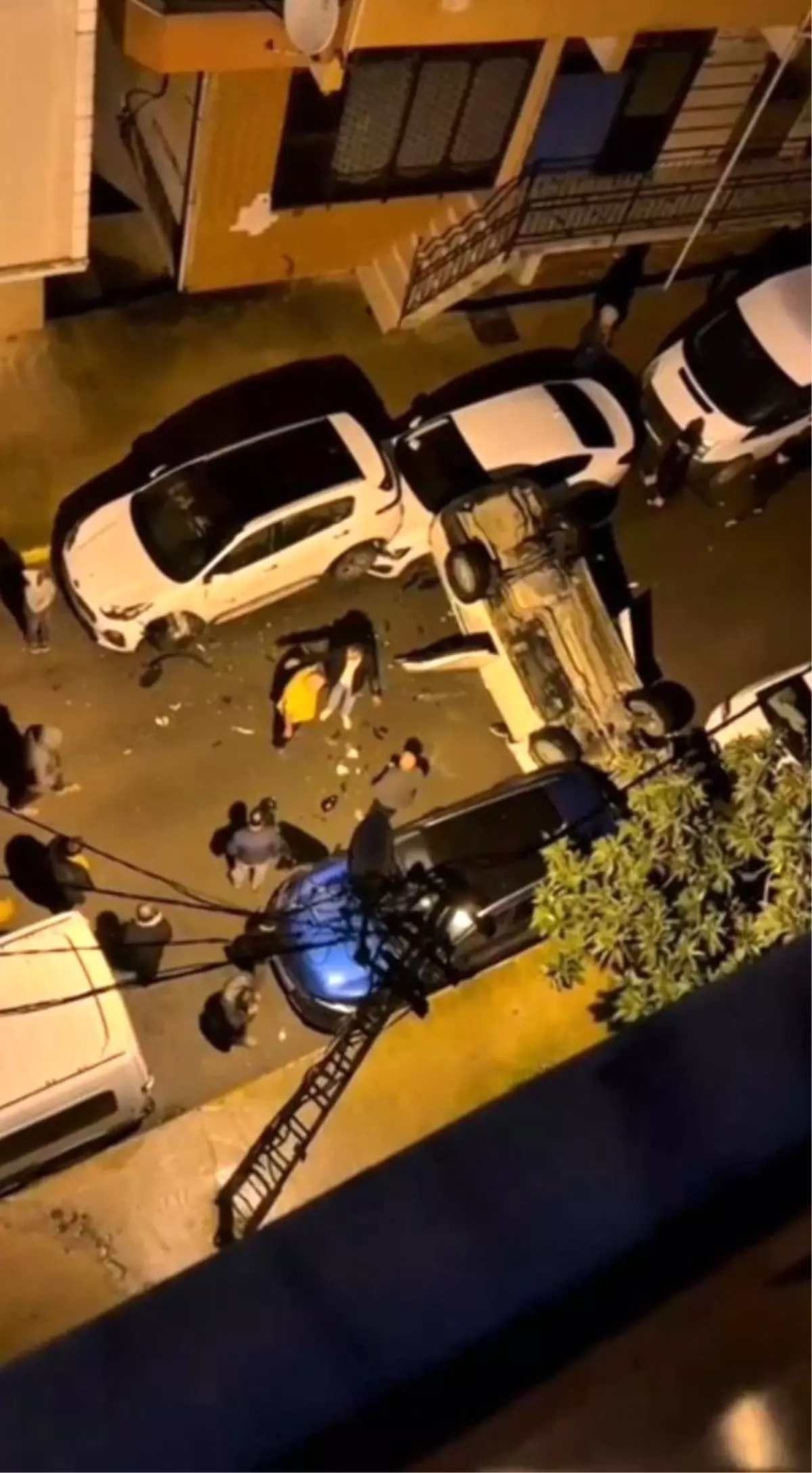 Pendik'te Alkollü Sürücü Kazası: Üç Araç Hasar Aldı