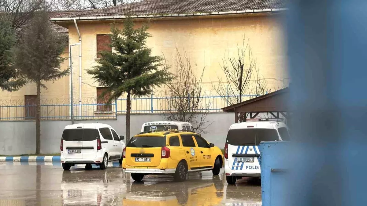 Tokat Erbaa’da Taksi Kontrolünde Kaçak Göçmen Yakalandı