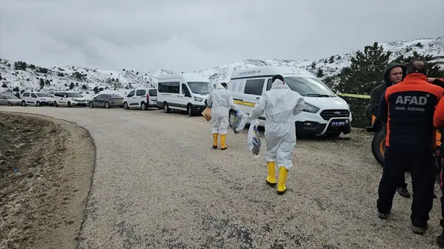 Dere kenarında bulunan ceset parçaları