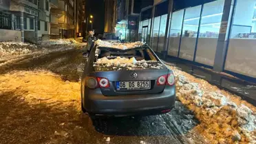 Buz kütlesi aracın çarpması