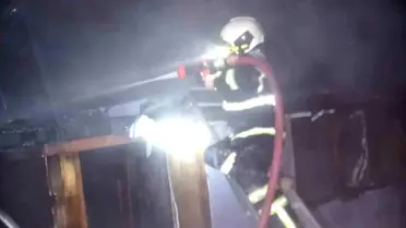 Bilecik Osmaneli'de Bungalov Yangını Kontrol Altına Alındı