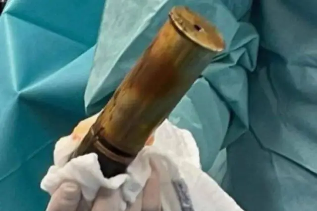 Bomba imha ekipleri hastane önünde