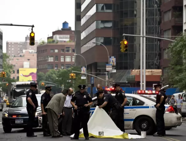 New York'ta intihar sahnesiyle ilgili haber görselleri
